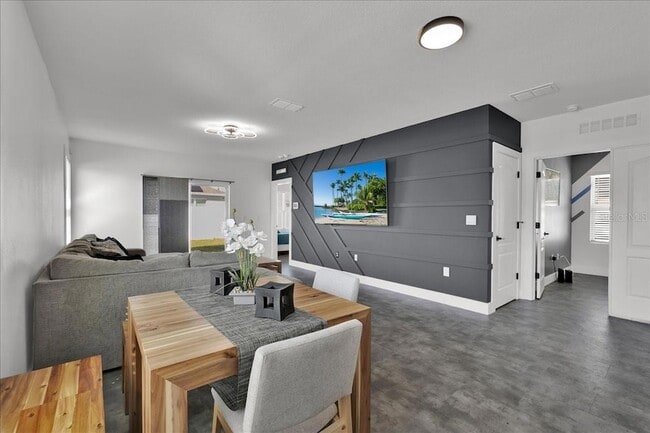 Building Photo - 6763 Grace Hammock Rd