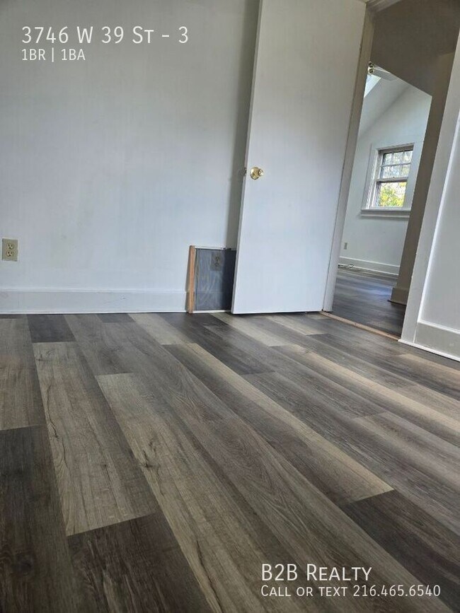 Building Photo - 3746 W 39th St