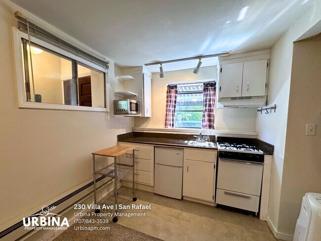 Building Photo - 230 Villa Ave