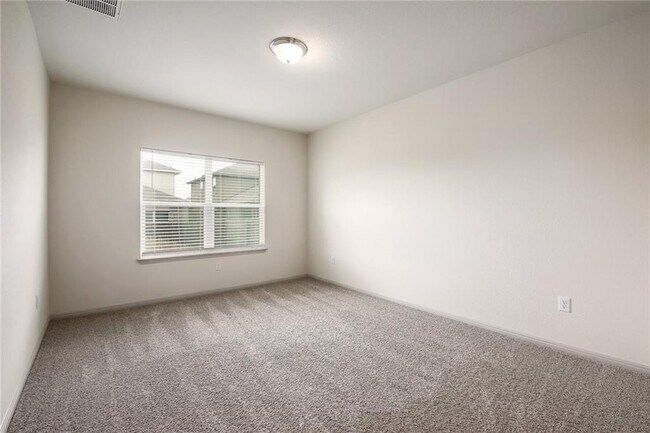 Building Photo - 109 Kleberg Ct