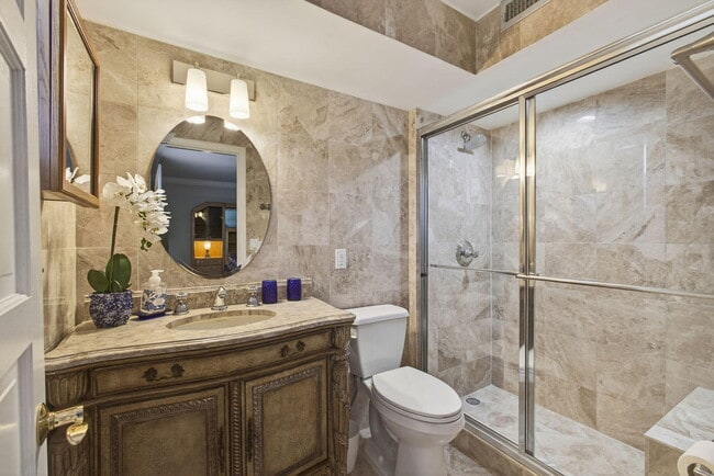 Building Photo - 300 N Hwy A1A