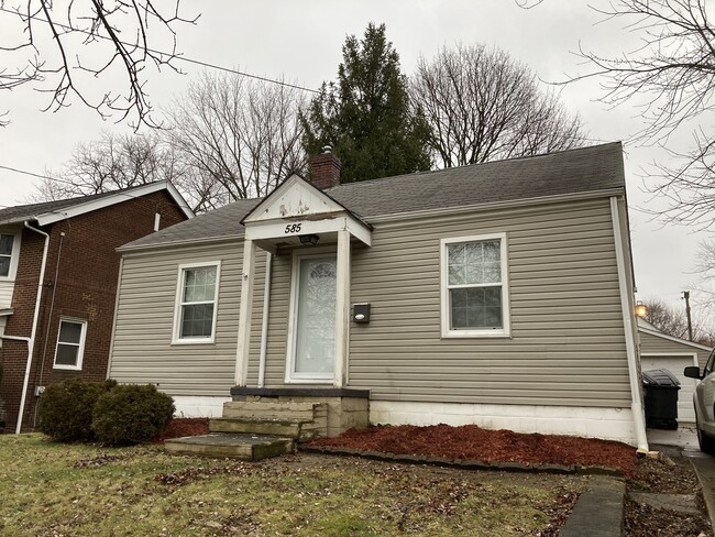 Primary Photo - 585 Brittain Rd