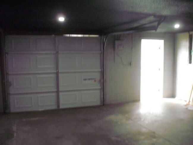 Building Photo - 206 Ivy Ave