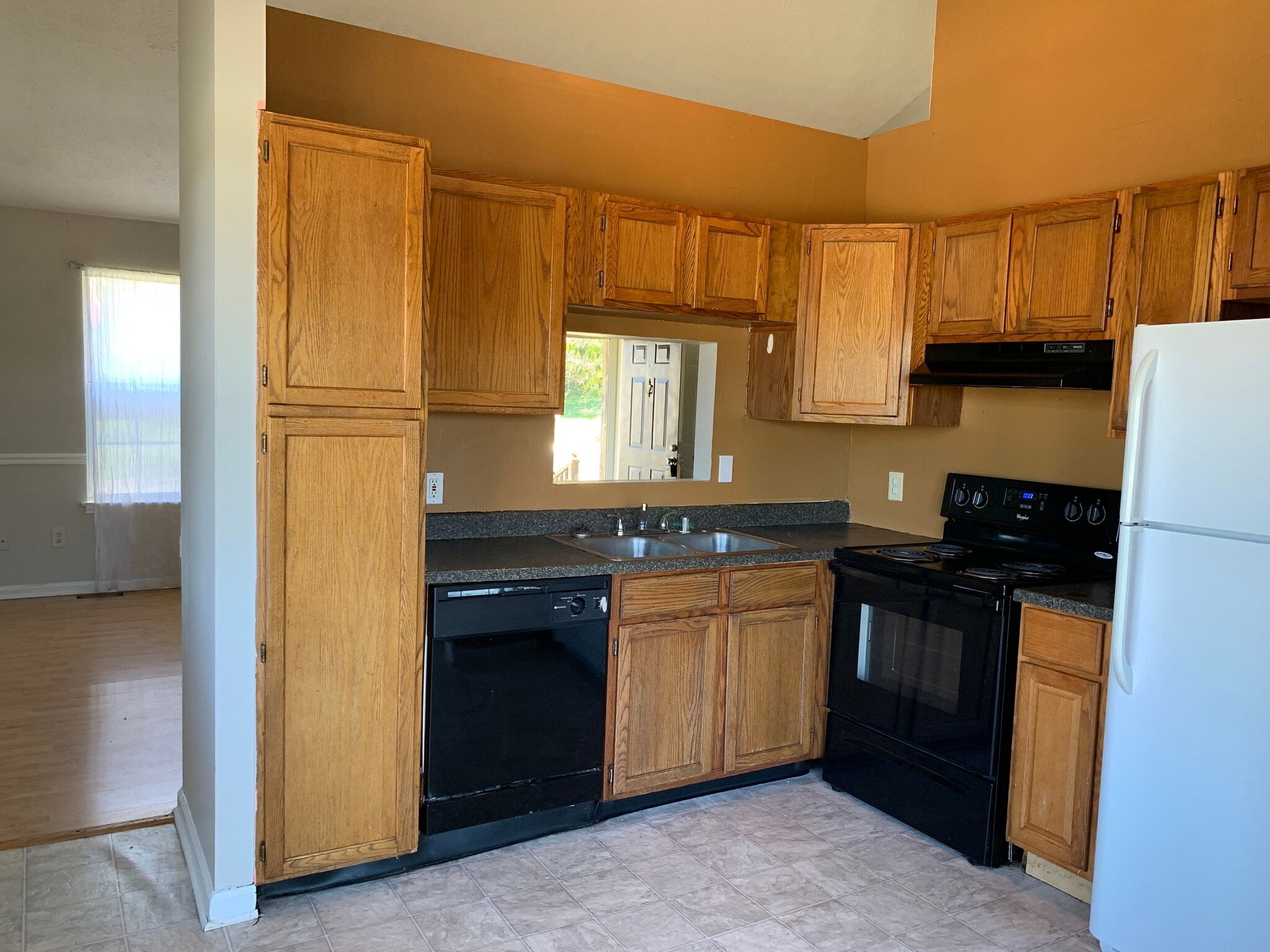 Building Photo - 115 Rough River Run