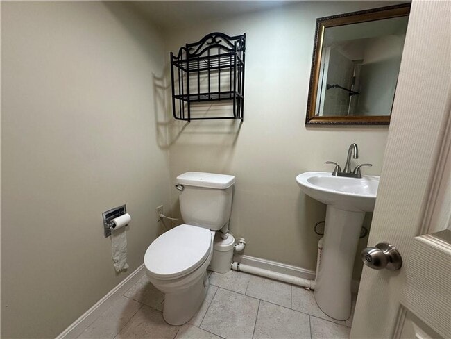 Building Photo - 65 Ingalls St