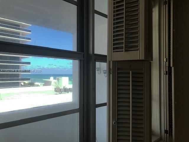 Building Photo - 5825 Collins Ave