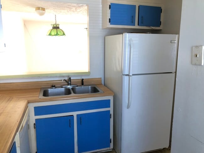 Building Photo - 421 Cumbrian Ct