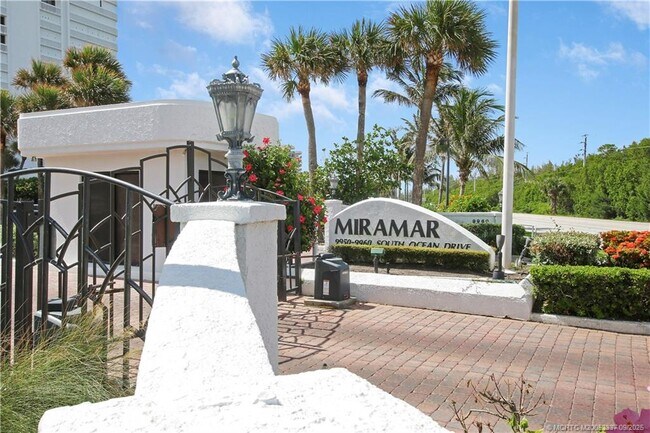 Building Photo - 9950 S Ocean Dr