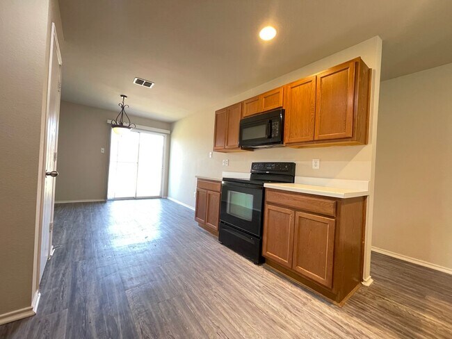 Building Photo - 4/2/2 Burleson ISD
