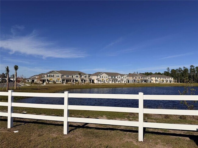 Building Photo - 9948 Red Canoe Aly