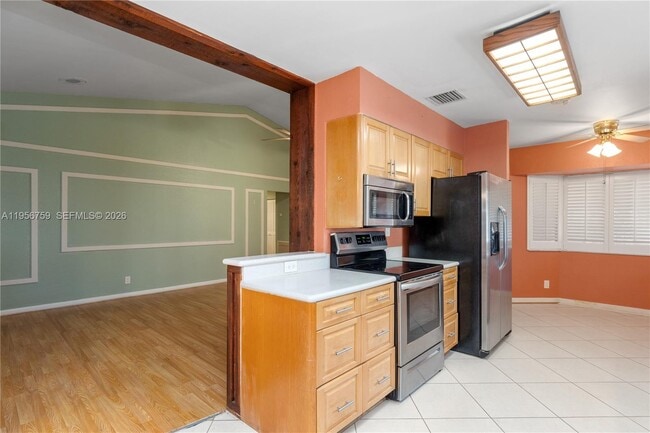 Building Photo - 9360 Chelsea Dr S