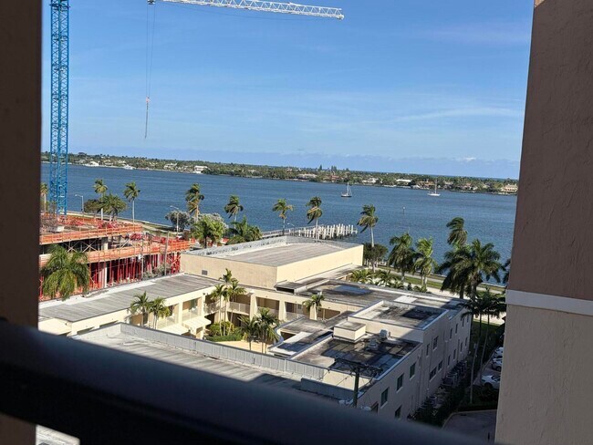 Building Photo - 1801 N Flagler Dr