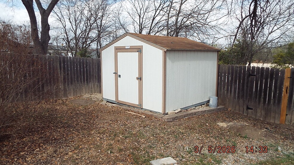 Building Photo - 12210 Brownstone St