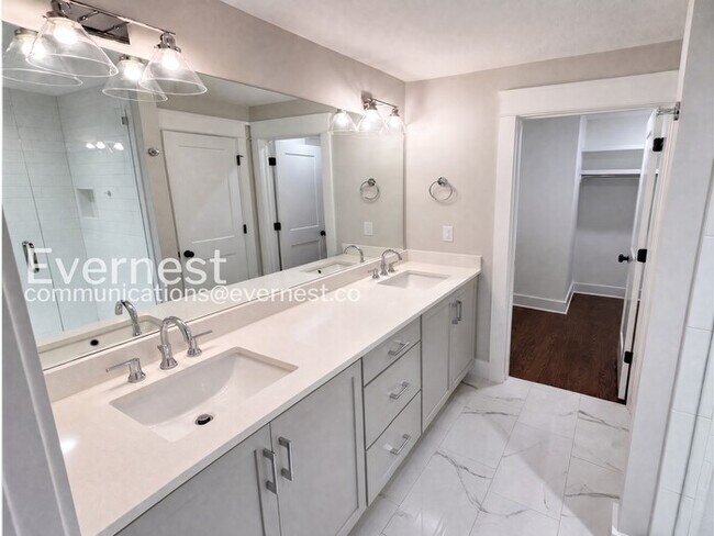 Building Photo - Spacious 3-Bedroom Home in a Family-Friendly Community / Pet Friendly / Available Now!/