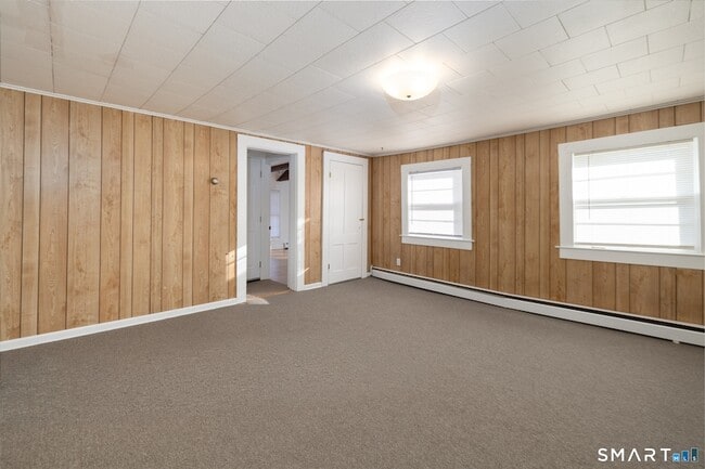 Building Photo - 199 Migeon Ave