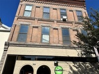 Building Photo - 906 South St