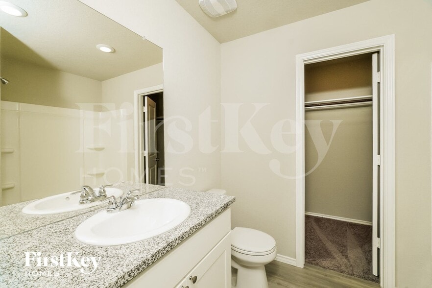 Building Photo - 10727 Giacconi Dr
