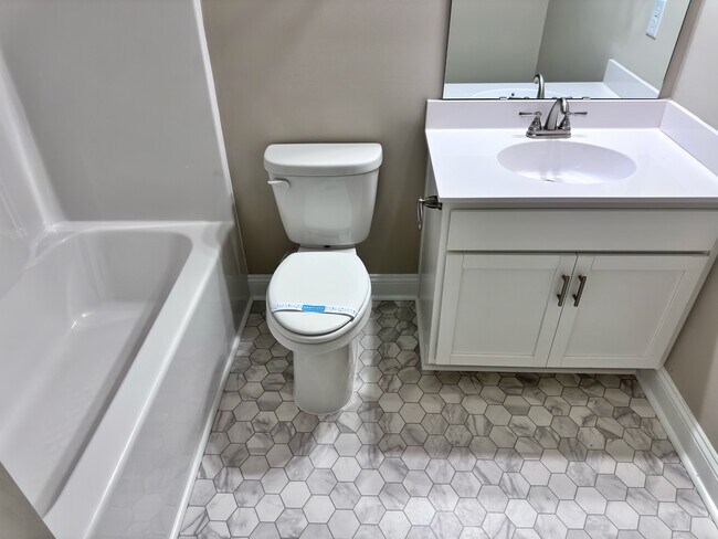 Building Photo - 617 Jacks Xing Dr