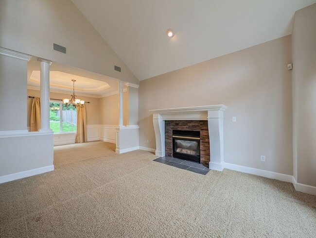 Building Photo - Modern and Elegant 3 Bed 2.5 Bath Home Featuring Luxury Finishes & 3-Car Garage!