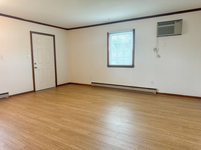 Building Photo - 101 Lyons Ave