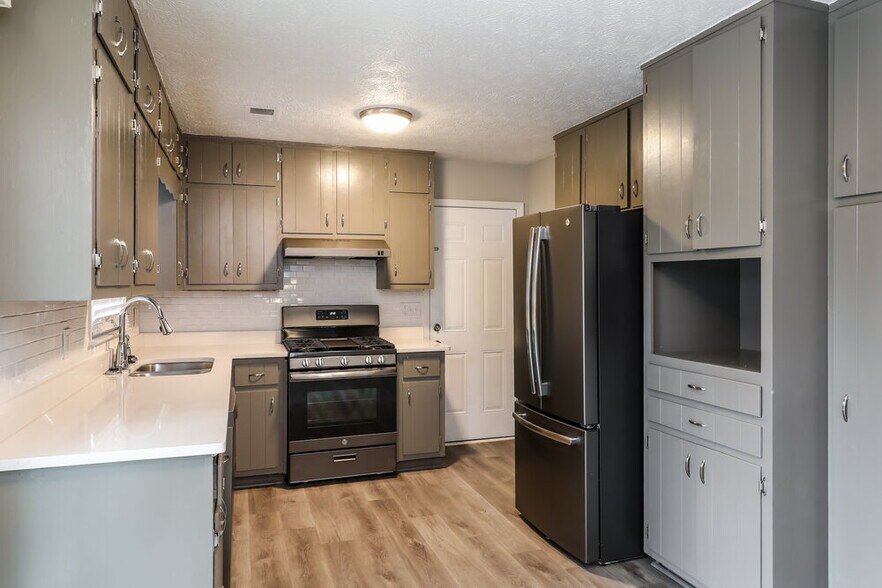 Building Photo - 3112 Dempsey Pl