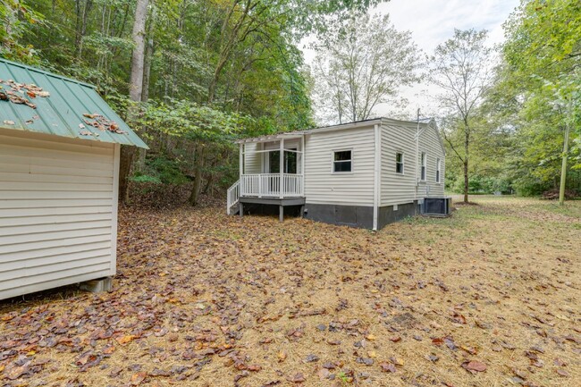 Building Photo - Very Private, Quiet 1BR Cottage on 5 acres...