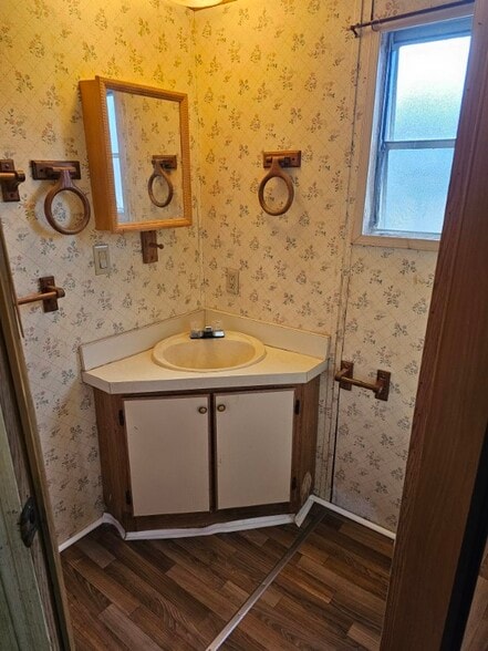 Building Photo - 15483 Lime Dr