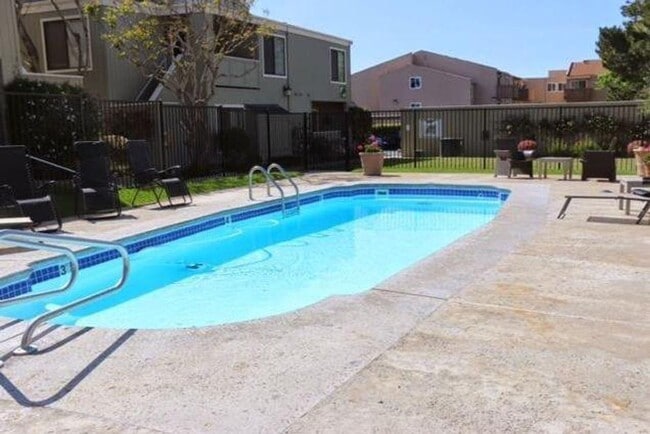 Building Photo - 1 bedroom (big sur) unit available at Cypr...