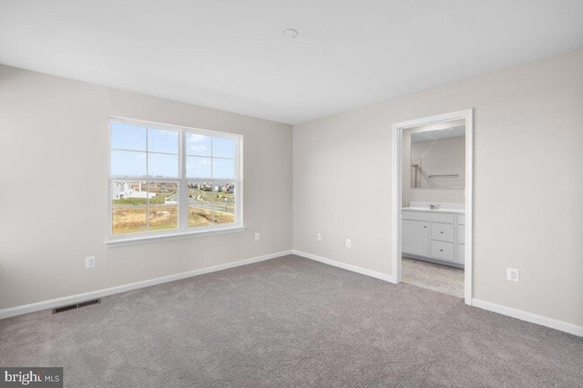 Building Photo - 569 Seeback Dr