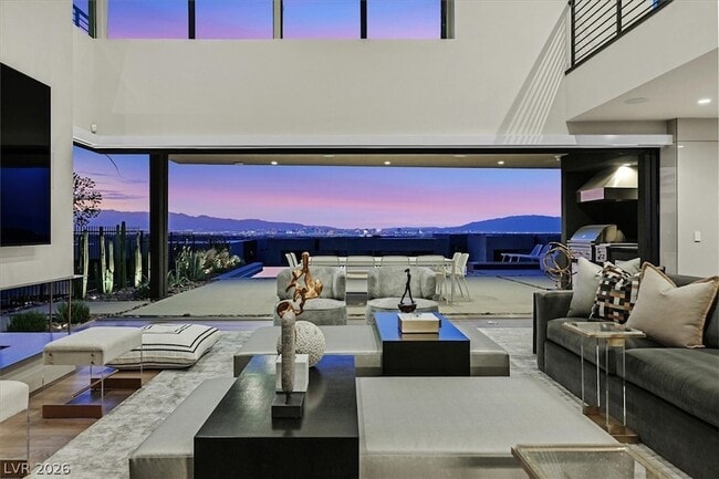 Building Photo - 807 Magnum Cliff Ct