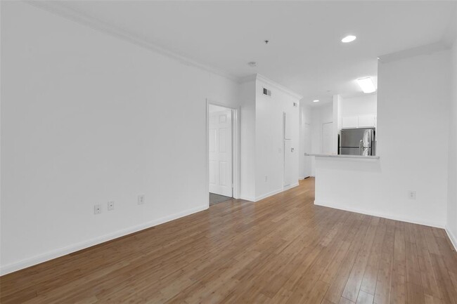 Building Photo - 3231 Allen Pkwy
