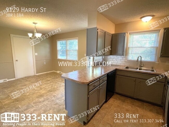 Building Photo - 9129 Hardy St