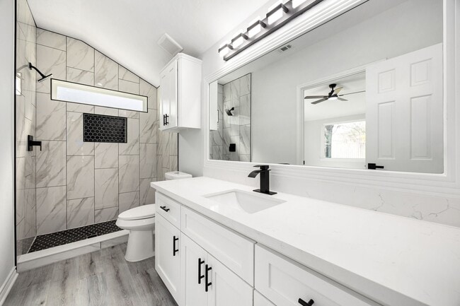 Building Photo - 6527 Rippling Hollow Dr