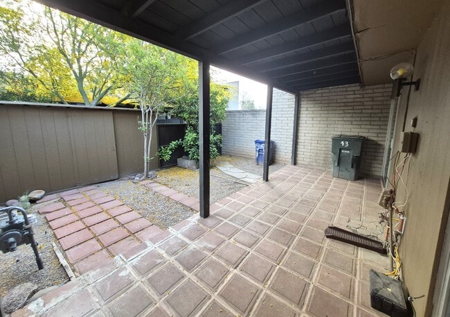 Building Photo - 5701 E Glenn St