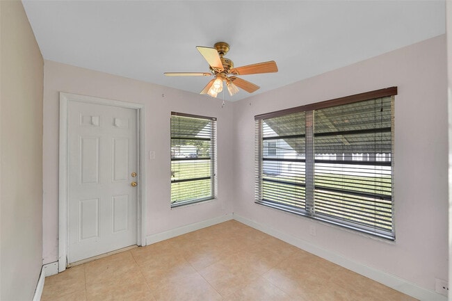 Building Photo - 7255 NW 8th Ct