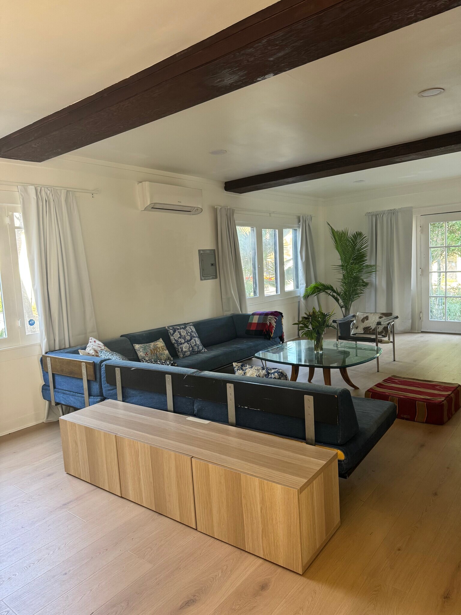 Building Photo - 5924 Hayes Ave