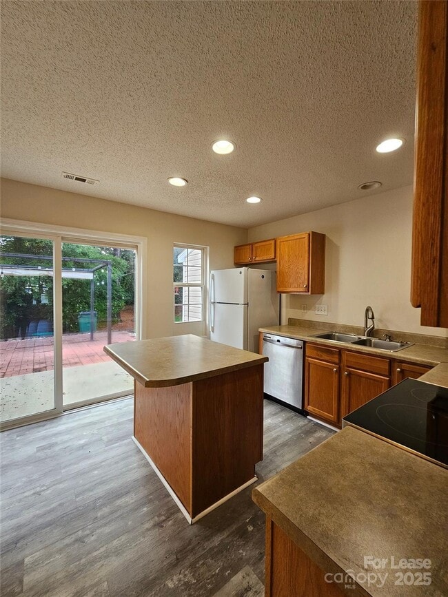 Building Photo - 12340 Honey Hill Ln