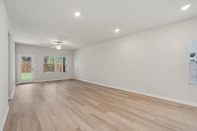 Building Photo - 6001 Belchamp Dr