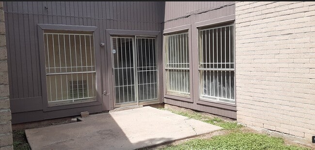 Building Photo - 8223 Furlong Ln