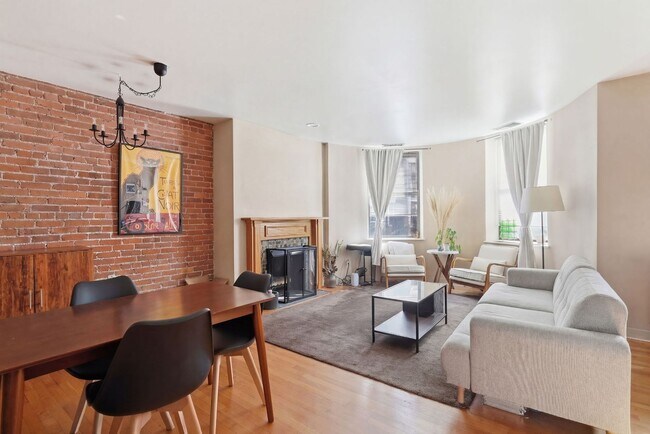 Building Photo - Amazing 2 bed in Fenway.... Close to NEU