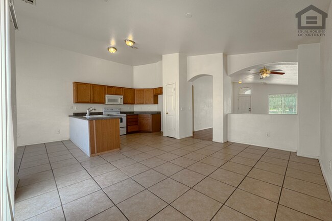 Building Photo - 3Bed/2Bath House at Northern Ave/87th Ave! Ready for Immediate Move-In! – Corner Lot!