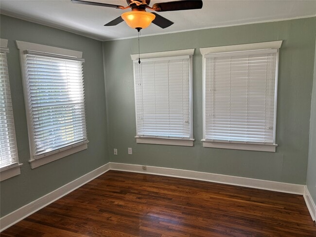 Building Photo - 510 Hicks St