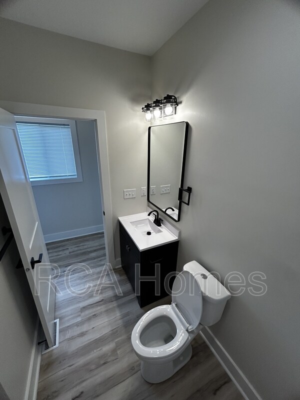 Building Photo - 3453 E 26th St