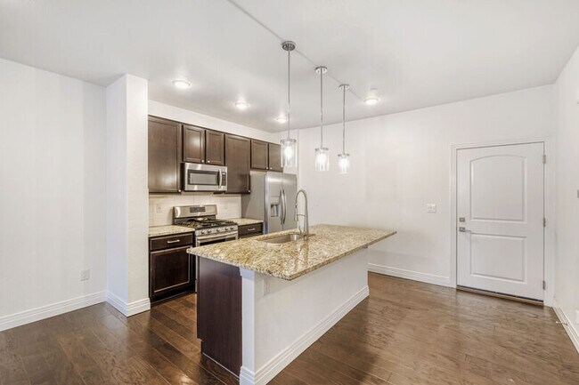 Building Photo - 1773 Spring Water Pt