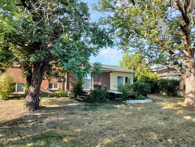 Building Photo - Well Maintained West Valley Home |4bd/2ba ...
