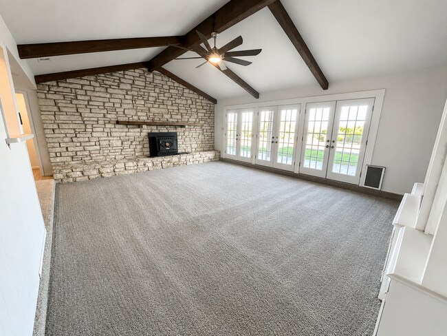 Building Photo - 4-Bedroom House for Rent in Copperas Cove