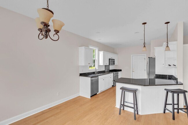 Building Photo - 210 Raven Ridge Ct