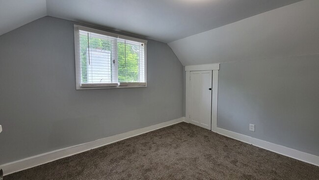 Building Photo - 4515 River Ridge Rd