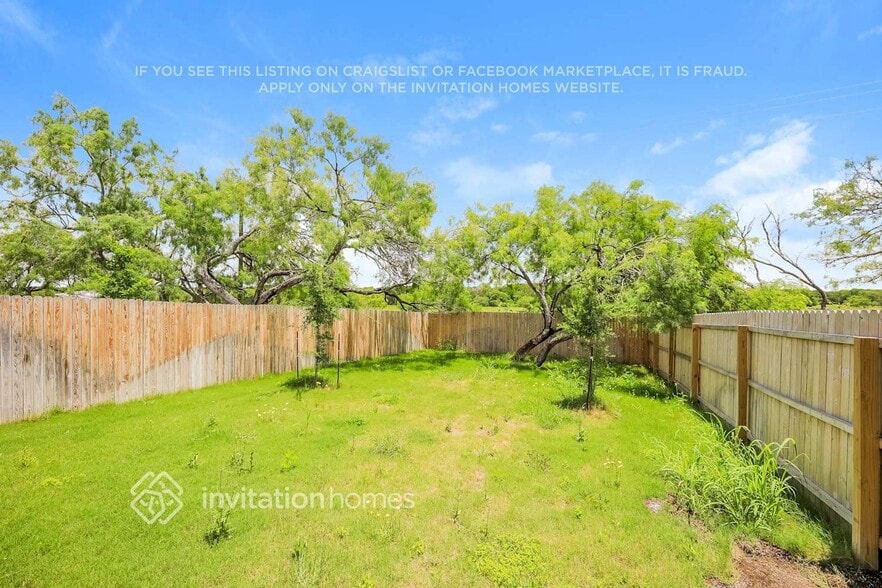 Building Photo - 14630 Source Cir
