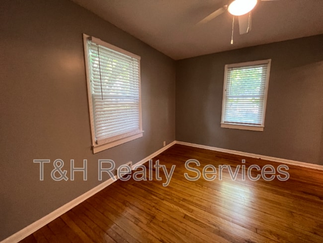 Building Photo - 8918 Birch St